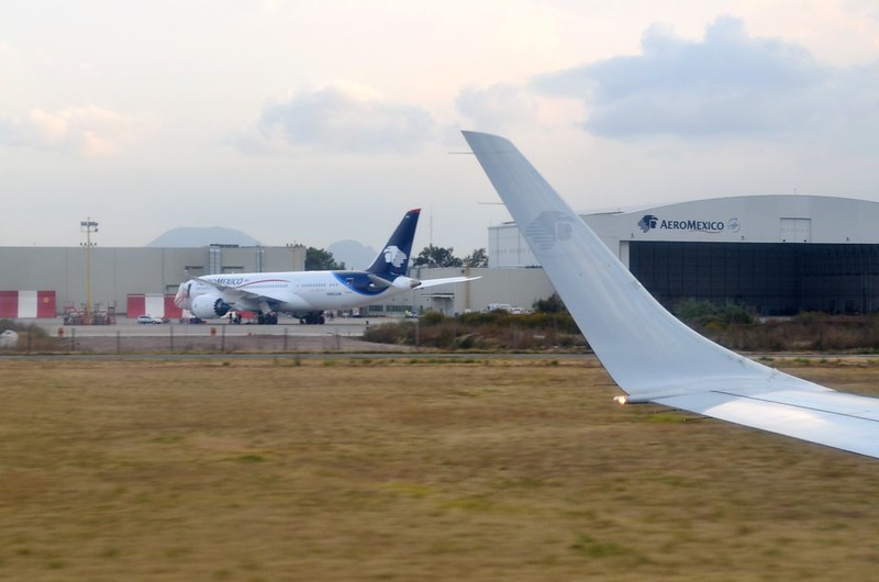 Boeing 787-8 AeroMexico<br/>© <a href="https://flickr.com/people/9444402@N03" target="_blank" rel="nofollow">9444402@N03</a> (<a href="https://flickr.com/photo.gne?id=21185402404" target="_blank" rel="nofollow">Flickr</a>)
