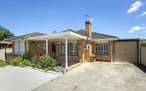93 Military Rd, Avondale Heights VIC 3034