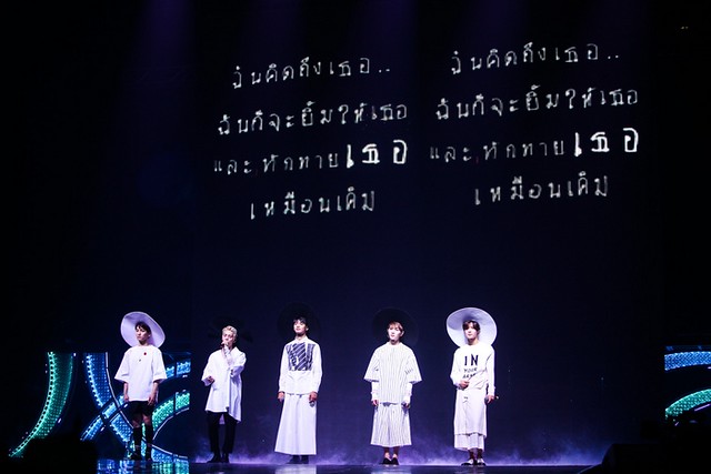 150927 SHINee @ 'SHINee World Concert IV in Bangkok' 21664162990_99f95bdbc9_z