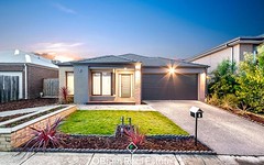 8 John Russell Road, Cranbourne West Vic