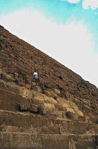 Ägypten 1999 (620) Kairo: Chephren-Pyramide, Gizeh • <a style="font-size:0.8em;" href="http://www.flickr.com/photos/69570948@N04/31815417800/" target="_blank">Auf Flickr ansehen</a>