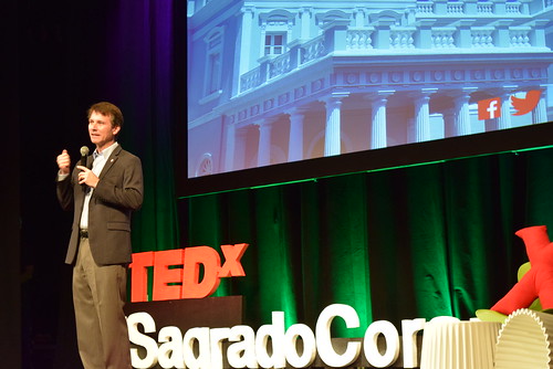 TEDxUSagradoCorazón • <a style="font-size:0.8em;" href="http://www.flickr.com/photos/104886953@N05/22106745449/" target="_blank">View on Flickr</a>