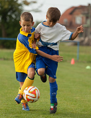 Anglų lietuvių žodynas. Žodis soccer reiškia n šnek. futbolas (ypač amer.) lietuviškai.