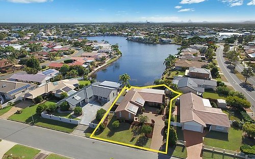 4 Caldwell St, Pelican Waters QLD 4551