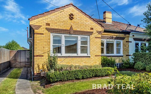 51 Springhall Pde, Pascoe Vale South VIC 3044