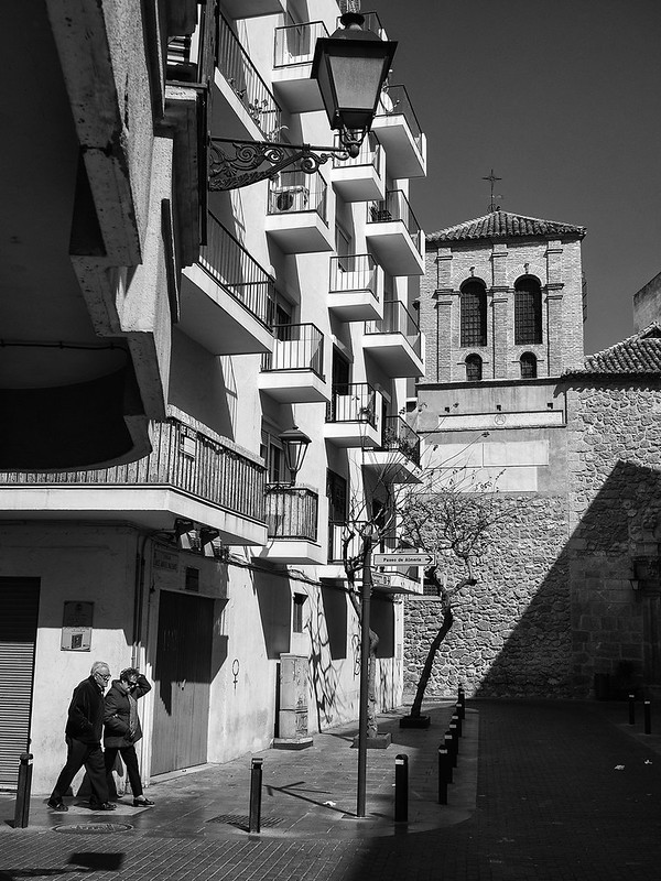 Almería Street Lamps 11, Almería, Spain<br/>© <a href="https://flickr.com/people/147153897@N06" target="_blank" rel="nofollow">147153897@N06</a> (<a href="https://flickr.com/photo.gne?id=26974003088" target="_blank" rel="nofollow">Flickr</a>)