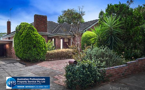 33 Warncliffe Rd, Ivanhoe East VIC 3079