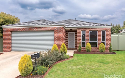 3 Waterside Close, Miners Rest VIC