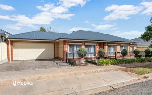 15 Chaucer St, Clearview SA 5085