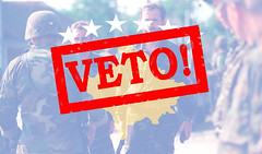 Anglų lietuvių žodynas. Žodis vetoing reiškia <li>veto</li> lietuviškai.