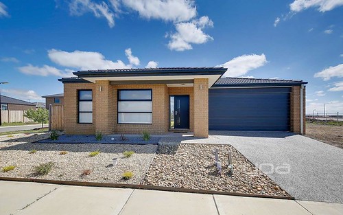 19 Delson Wy, Mickleham VIC 3064
