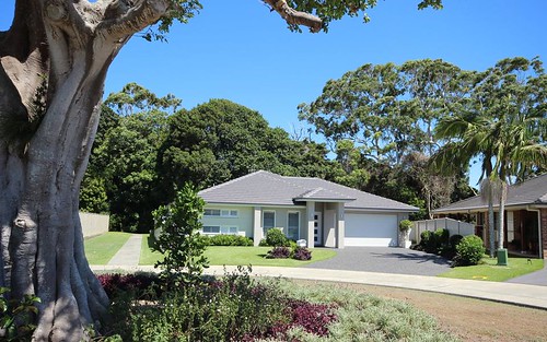 23 Fig Tree Court, Forster NSW