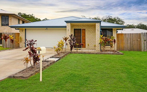 8 Pollys Place, Nambour QLD