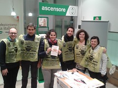 17.11.25 Anche noi alla Colletta alimentare • <a style="font-size:0.8em;" href="http://www.flickr.com/photos/82334474@N06/42129440311/" target="_blank">View on Flickr</a>