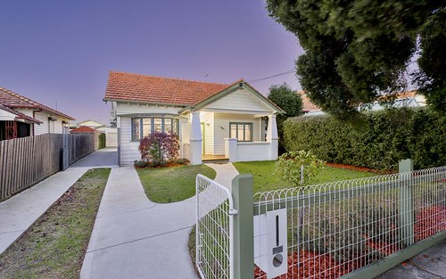 32 Greenwood St, Pascoe Vale South VIC 3044