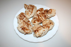 01 - Zutat gegrilltes Hähnchenfilet / Ingredient grilled chicken filet