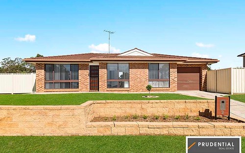 2 Davy Place, St Helens Park NSW 2560