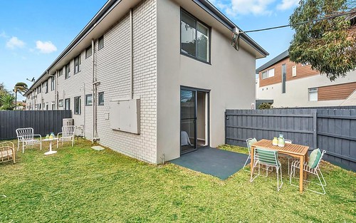1/12 Warrigal Rd, Parkdale VIC 3195