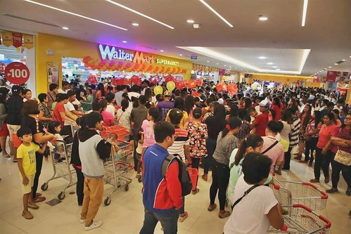 a few people came to the mall opening by Hot Model Tranzgender Philippines, on Flickr