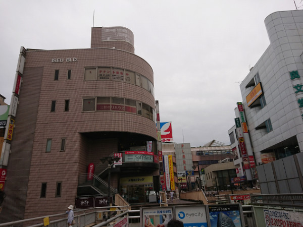 こちらは、松戸駅東口になります。駅の前に...