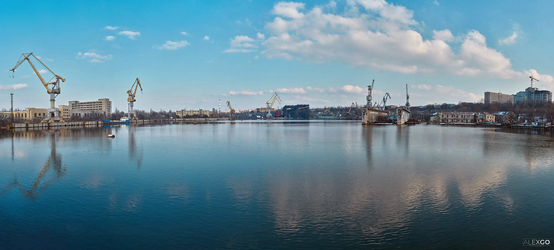 Shipyard Panorama<br/>© <a href="https://flickr.com/people/63220315@N03" target="_blank" rel="nofollow">63220315@N03</a> (<a href="https://flickr.com/photo.gne?id=41086223232" target="_blank" rel="nofollow">Flickr</a>)