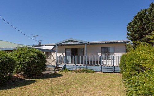 5 Irving Road, Cowes VIC
