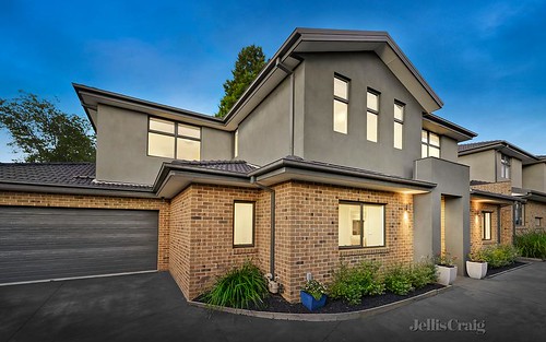 2/17 Kennon Street, Doncaster East VIC 3109