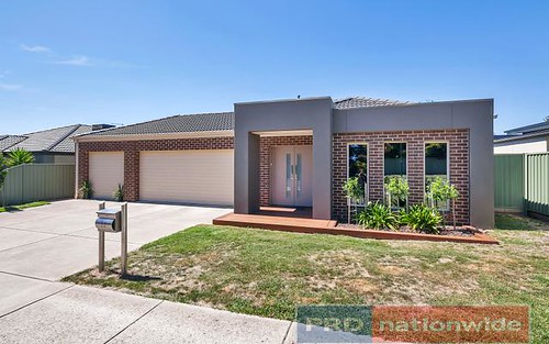 12 Orbost Dr, Miners Rest VIC 3352