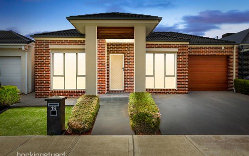 19 Frewin St, Epping VIC 3076