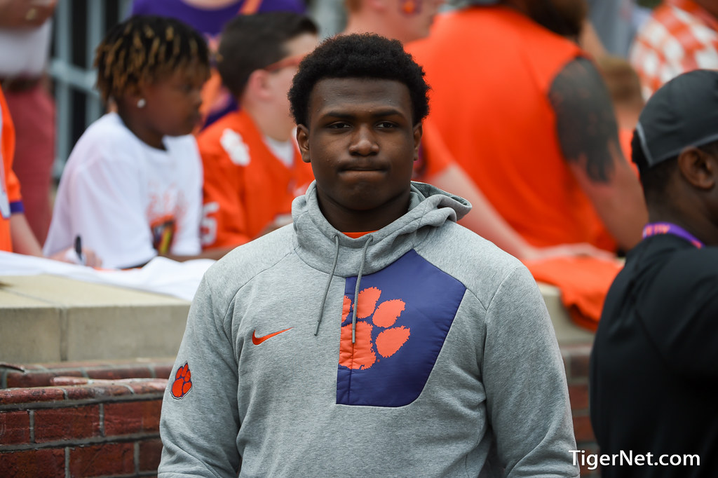 Clemson Recruiting Photo of DeMonte Capehart and springgame