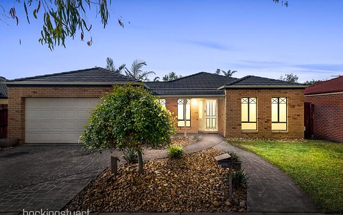 16 Formby Place, Cranbourne VIC 3977