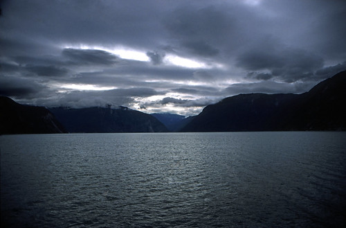 Norwegen 1998 (202) Sognefjord • <a style="font-size:0.8em;" href="http://www.flickr.com/photos/69570948@N04/41371492532/" target="_blank">Auf Flickr ansehen</a>
