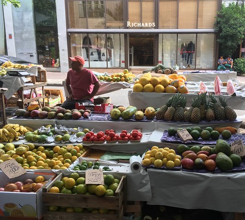 Les nombreux fruits sur le marché