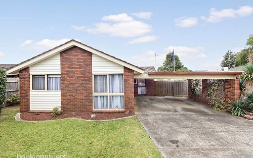 27 Peterson St, Seaford VIC 3198