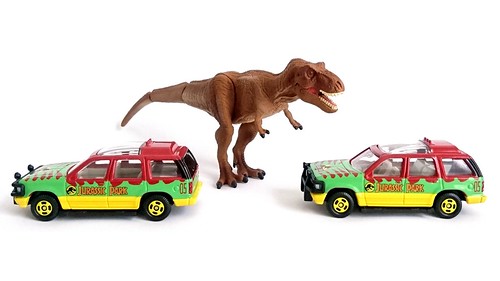 141 Dream Tomica Jurassic World Tour Vehicle TAKARA TOMY NEW seal From JAPAN 