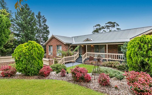 74 Churchill Park Drive, Lysterfield South Vic