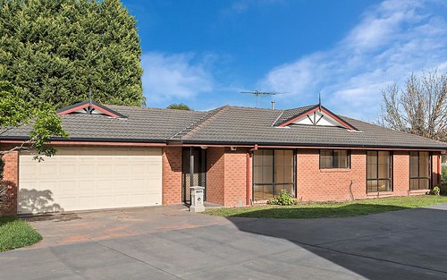 3/4 Leo Cl, Wantirna South VIC 3152