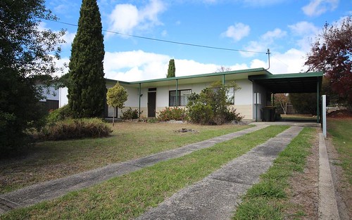 69 Clive St, Tenterfield NSW 2372
