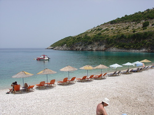 makris gialos beach