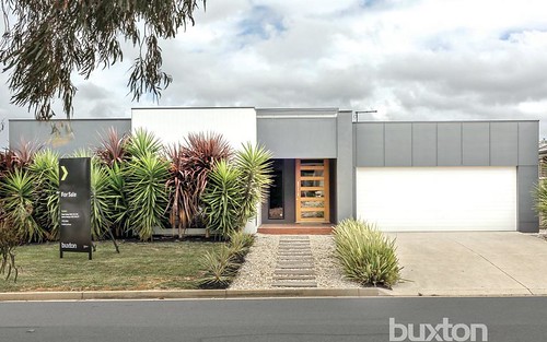 10 Rundell Place, Alfredton Vic 3350