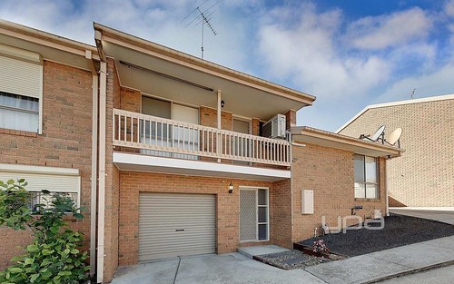 2/6 Shankland Boulevard, Meadow Heights VIC 3048