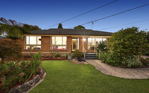 30 Laura Rd, Knoxfield VIC 3180