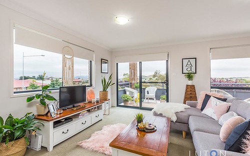 3/4 Jeff Snell Crescent, Dunlop ACT