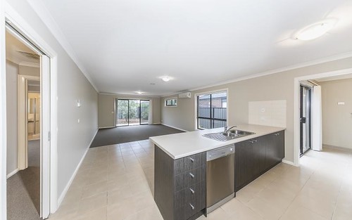 40 Bliss St, Point Cook VIC 3030