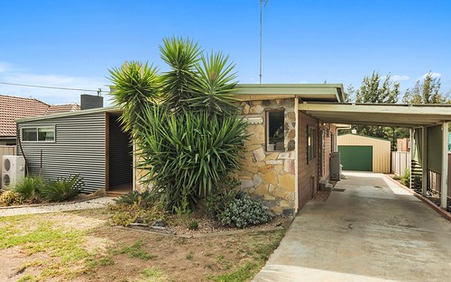 12 William St, Long Gully VIC 3550