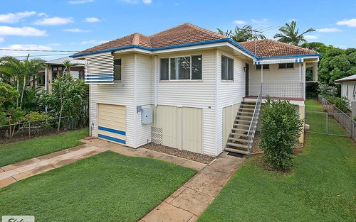 98 King Street, Woody Point QLD 4019