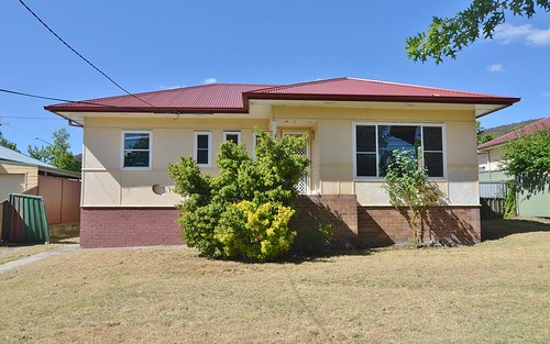 43 Andrew St, Bowenfels NSW 2790