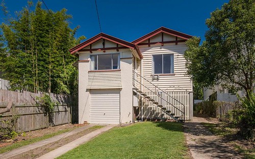 16 Crowther St, Windsor QLD 4030