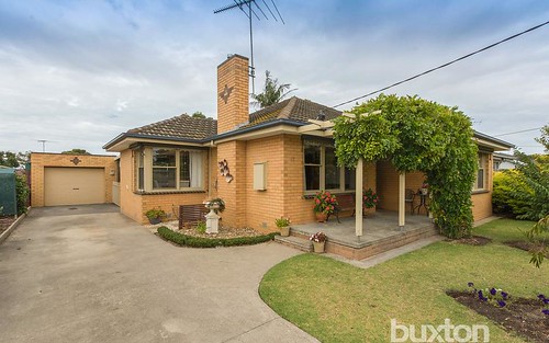37 Anthony St, Newcomb VIC 3219